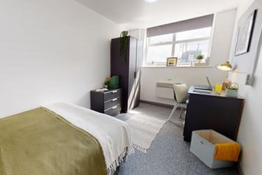 iQ Stephenson House Student Halls, Stoddart Street, City Centre, Newcastle, NE2 1AW - Image 3
